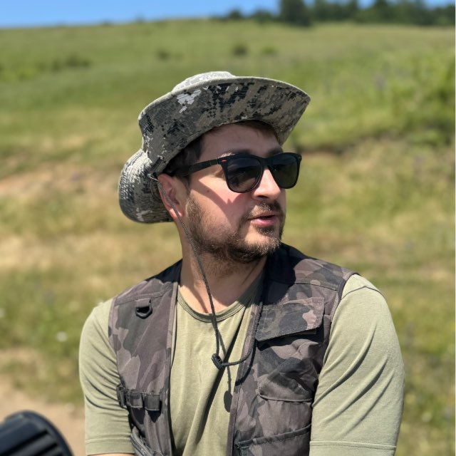 Tour Guide - Off-road driver - Edward