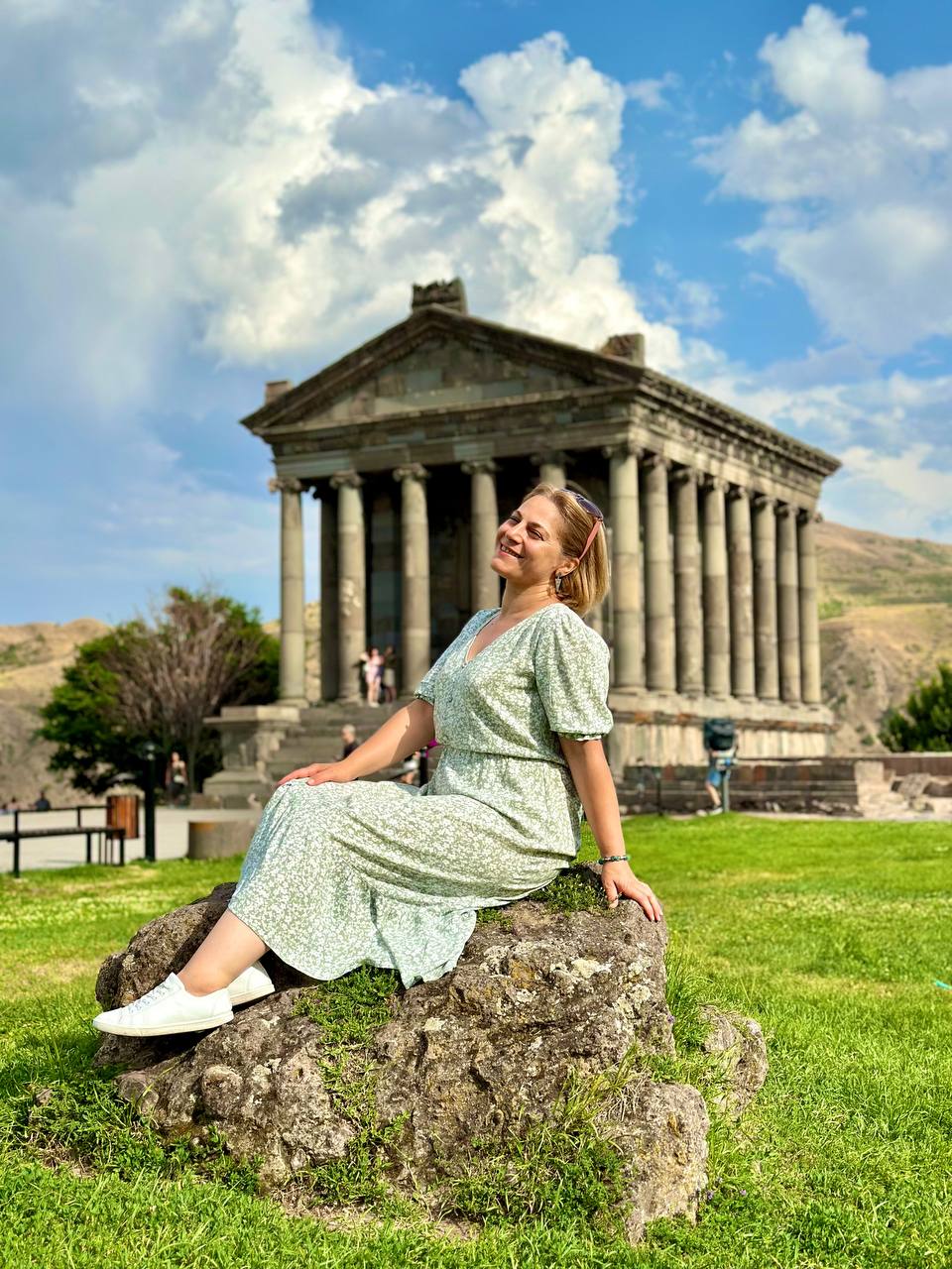 Tour Guide - Siranush